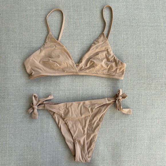 Amaio swimsuit, size XS - Picture 1 of 4